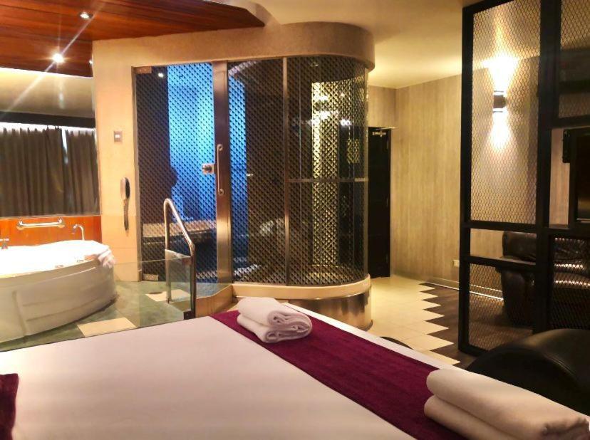 Lomas Hotel